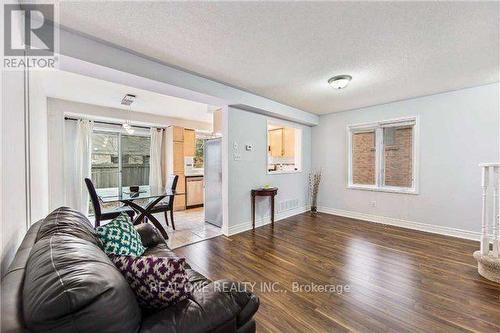 64 - 1292 Sherwood Mills Boulevard, Mississauga, ON - Indoor Photo Showing Living Room