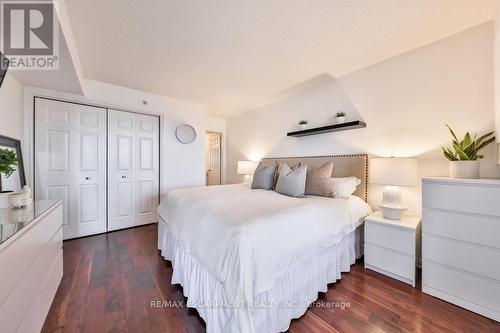 411 - 1490 Bishops Gate, Oakville, ON - Indoor Photo Showing Bedroom