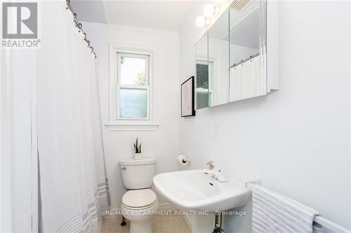 978 Kingsway Drive, Burlington, ON - Indoor Photo Showing Bathroom