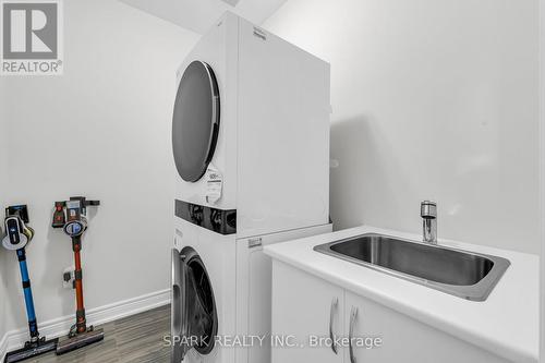 1412 Yellow Rose Circle, Oakville (Glen Abbey), ON - Indoor Photo Showing Laundry Room