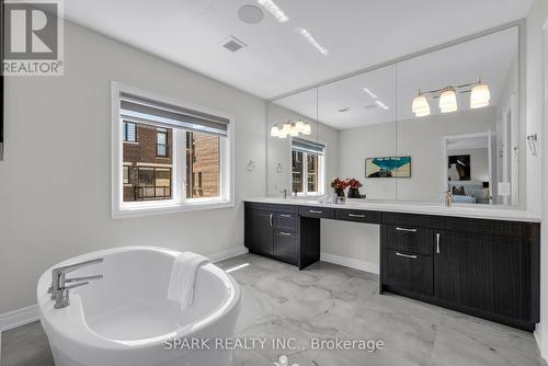 1412 Yellow Rose Circle, Oakville, ON - Indoor Photo Showing Bathroom