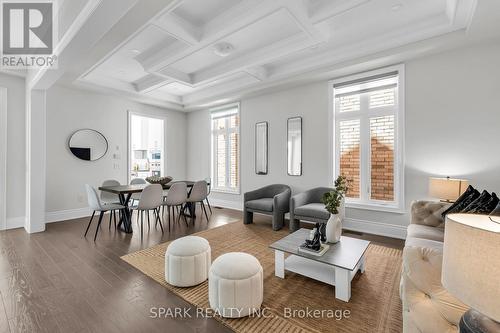 1412 Yellow Rose Circle, Oakville, ON - Indoor Photo Showing Living Room