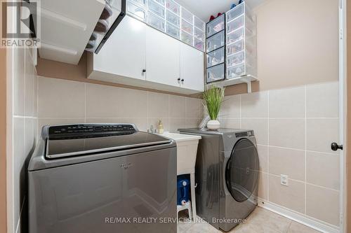 43 Sir Jacobs Crescent, Brampton, ON - Indoor Photo Showing Laundry Room