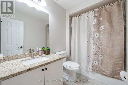 43 Sir Jacobs Crescent, Brampton, ON - Indoor Photo Showing Bathroom