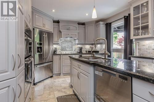 2187 Brays Lane, Oakville, ON - Indoor Photo Showing Kitchen With Double Sink With Upgraded Kitchen