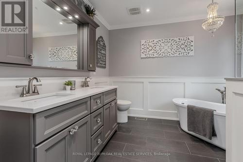 2187 Brays Lane, Oakville, ON - Indoor Photo Showing Bathroom