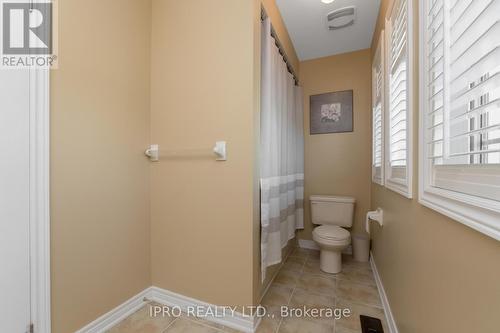 13 Putnam Drive, Brampton, ON - Indoor Photo Showing Bathroom