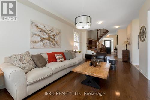 13 Putnam Drive, Brampton, ON - Indoor Photo Showing Living Room