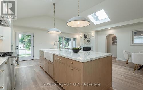 37 Cotman Crescent, Toronto, ON - Indoor Photo Showing Kitchen