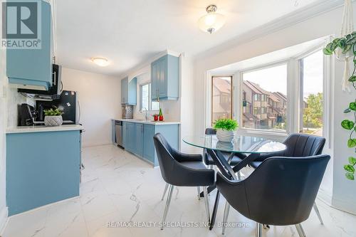 61 - 6780 Formentera Avenue, Mississauga, ON - Indoor Photo Showing Dining Room