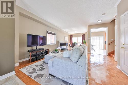 225 Andrews Trail, Milton, ON - Indoor Photo Showing Living Room