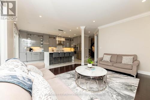 3316 Stalybridge Drive, Oakville, ON - Indoor Photo Showing Living Room