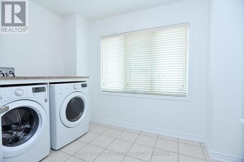 56 Pointer Street, Cambridge, ON - Indoor Photo Showing Laundry Room