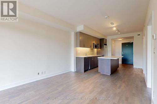 302 - 1575 Lakeshore Road W, Mississauga, ON - Indoor Photo Showing Kitchen