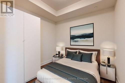 302 - 1575 Lakeshore Road W, Mississauga, ON - Indoor Photo Showing Bedroom