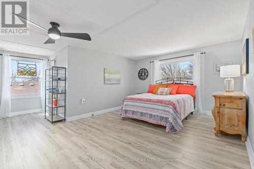 284 Maple Avenue N, Halton Hills, ON - Indoor Photo Showing Bedroom