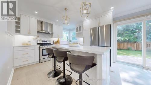 532 Village Parkway, Markham, ON - Indoor Photo Showing Kitchen With Upgraded Kitchen