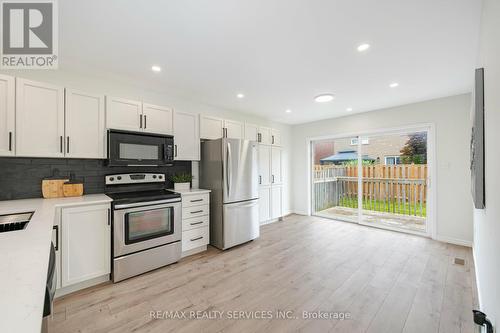 38 Irene Drive, Barrie, ON - Indoor Photo Showing Kitchen