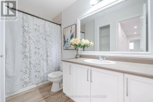 38 Irene Drive, Barrie, ON - Indoor Photo Showing Bathroom