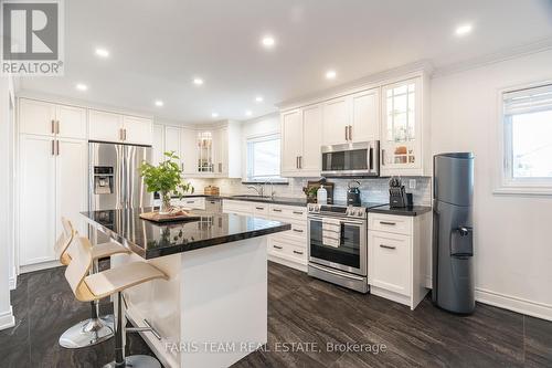 43 Briar Road, Barrie, ON - Indoor Photo Showing Kitchen With Upgraded Kitchen
