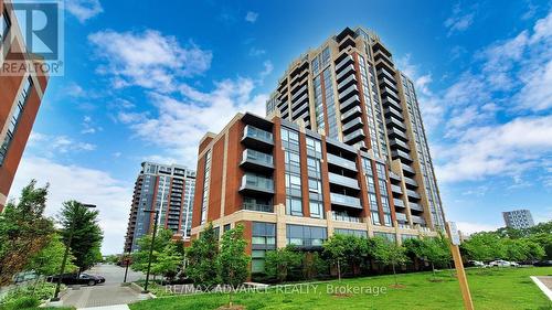 210 - 18 Uptown Drive E, Markham, ON - Outdoor With Facade