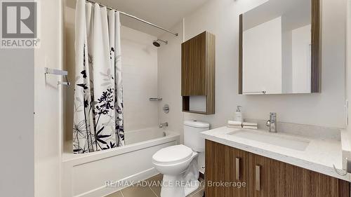 210 - 18 Uptown Drive E, Markham, ON - Indoor Photo Showing Bathroom