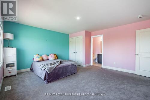 38 Quick Trail, Clarington, ON - Indoor Photo Showing Bedroom