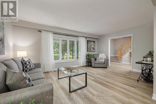 25 Burningham Crescent, Ajax, ON - Indoor Photo Showing Living Room