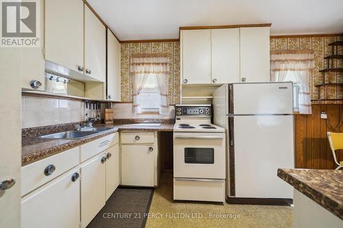 143 Exeter Road, Ajax, ON - Indoor Photo Showing Kitchen