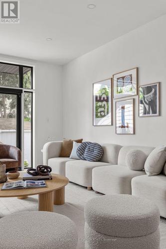 883 Cosburn Avenue, Toronto, ON - Indoor Photo Showing Living Room