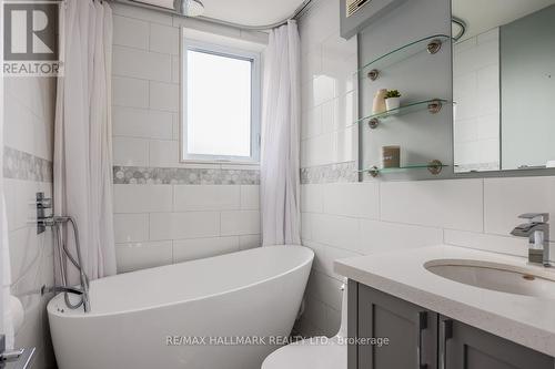 37 Normandy Boulevard, Toronto, ON - Indoor Photo Showing Bathroom