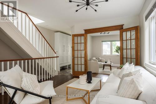 37 Normandy Boulevard, Toronto, ON - Indoor Photo Showing Living Room