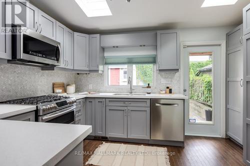 37 Normandy Boulevard, Toronto, ON - Indoor Photo Showing Kitchen With Upgraded Kitchen