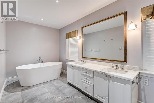 5 Hill Crescent, Toronto (Scarborough Village), ON - Indoor Photo Showing Bathroom