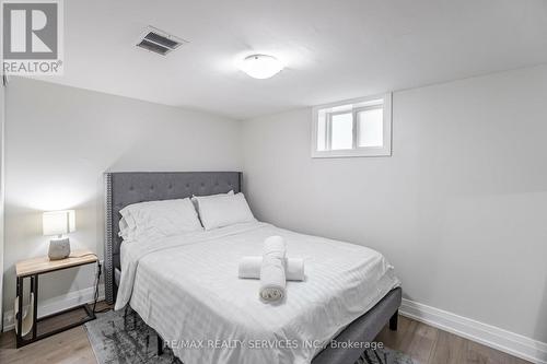 89 Darlingside Drive, Toronto, ON - Indoor Photo Showing Bedroom
