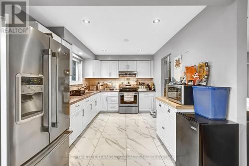 791 Arden Court, Oshawa, ON - Indoor Photo Showing Kitchen