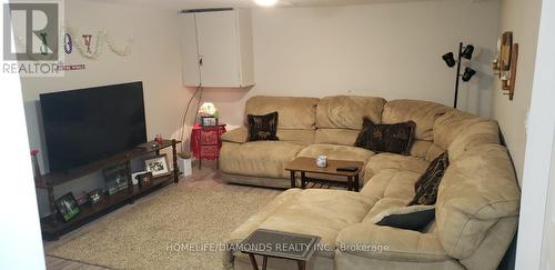 791 Arden Court, Oshawa, ON - Indoor Photo Showing Living Room