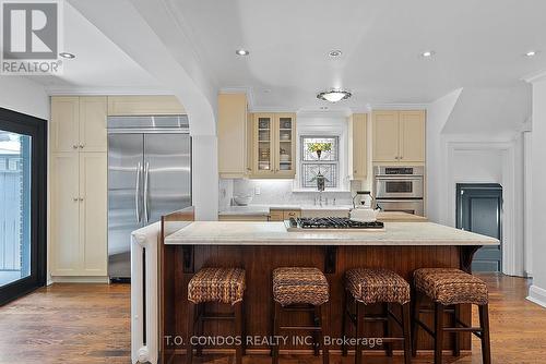 38 Poplar Plains Crescent, Toronto, ON - Indoor Photo Showing Kitchen With Upgraded Kitchen