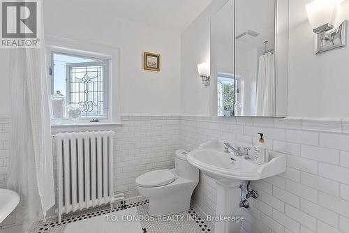 38 Poplar Plains Crescent, Toronto (Casa Loma), ON - Indoor Photo Showing Bathroom