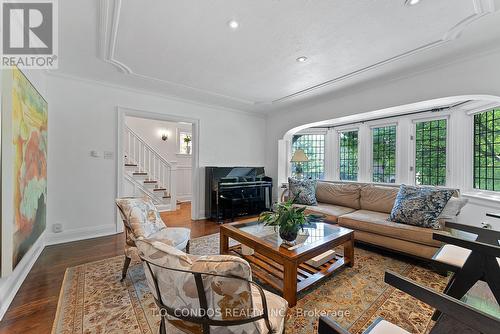 38 Poplar Plains Crescent, Toronto, ON - Indoor Photo Showing Living Room