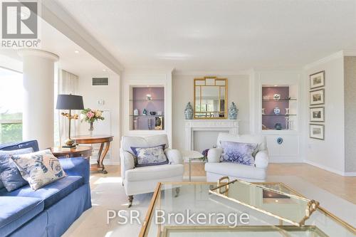 602 - 19 Lower Village Gate, Toronto, ON - Indoor Photo Showing Living Room