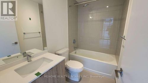 513 - 840 St Clair Avenue W, Toronto, ON - Indoor Photo Showing Bathroom