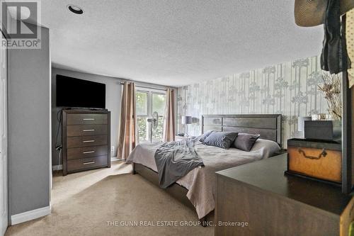 182 Dearborn Avenue, London, ON - Indoor Photo Showing Bedroom