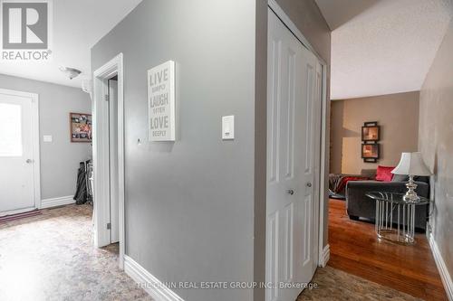 182 Dearborn Avenue, London, ON - Indoor Photo Showing Other Room