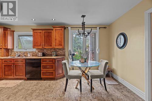 182 Dearborn Avenue, London, ON - Indoor Photo Showing Dining Room