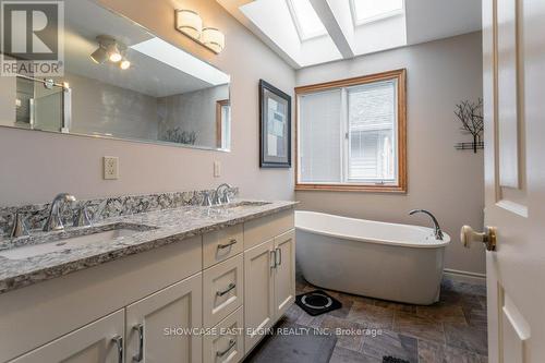 28 Sinclair Crescent, Aylmer (Ay), ON - Indoor Photo Showing Bathroom