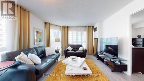 803 - 10 Queens Quay W, Toronto, ON - Indoor Photo Showing Living Room