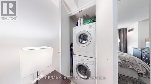 803 - 10 Queens Quay W, Toronto, ON - Indoor Photo Showing Laundry Room