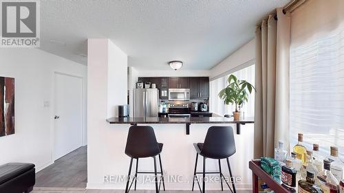 803 - 10 Queens Quay W, Toronto, ON - Indoor Photo Showing Kitchen