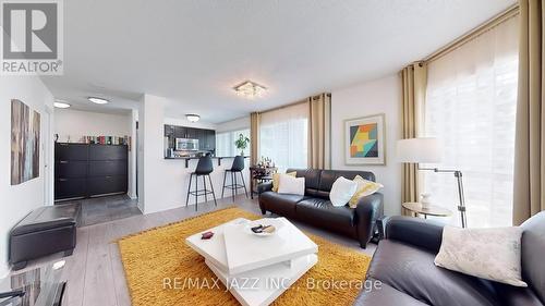 803 - 10 Queens Quay W, Toronto, ON - Indoor Photo Showing Living Room